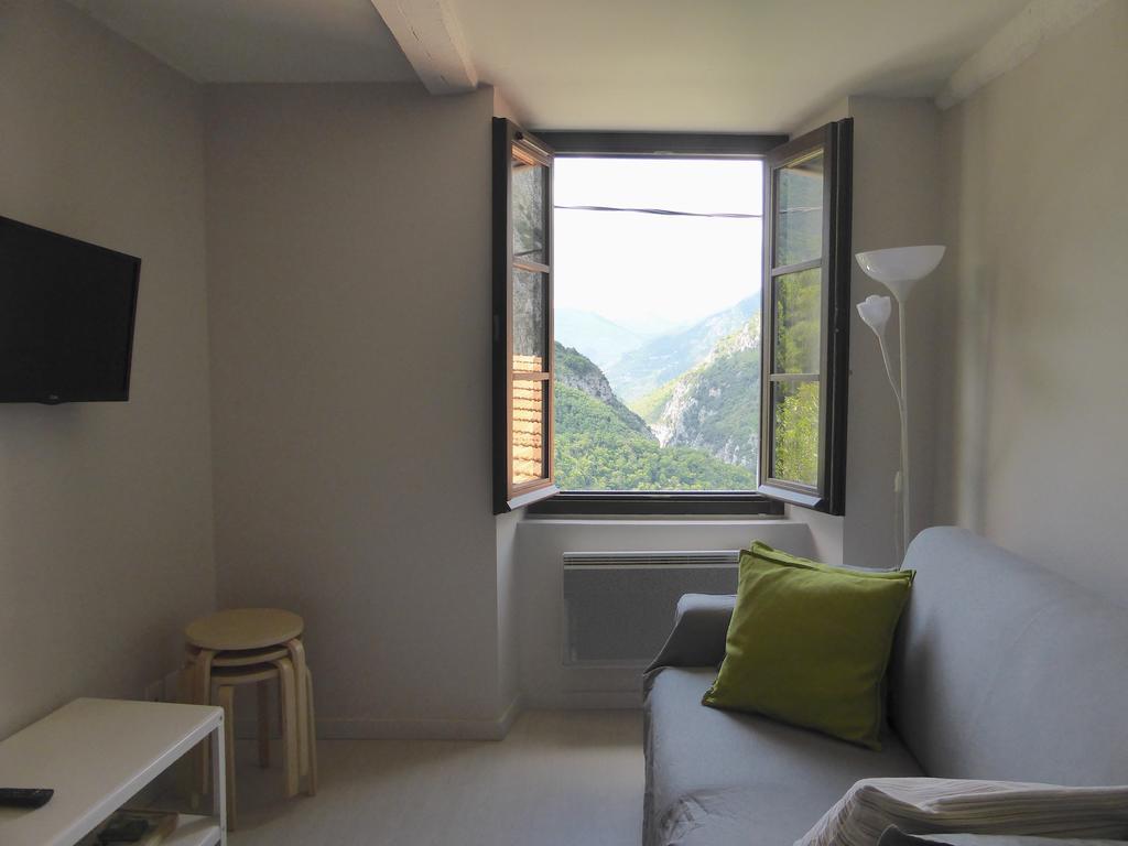 Fontana De Medge Apartment Saorge ภายนอก รูปภาพ